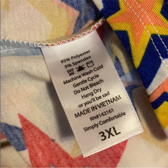 Lularoe Star Top! NWT! Size 3 XL! - Picture 5 of 7